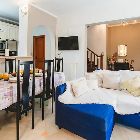 Irene, Lindos 10 Mins, 4 Mins * Vlicha (Rhodes)