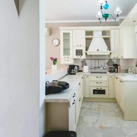 Irene, Lindos 10 Mins, 4 Mins * Vlicha (Rhodes)