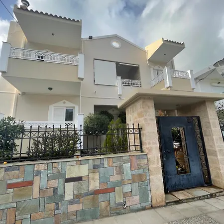 Irene, Lindos 10 Mins, 4 Mins Villa *