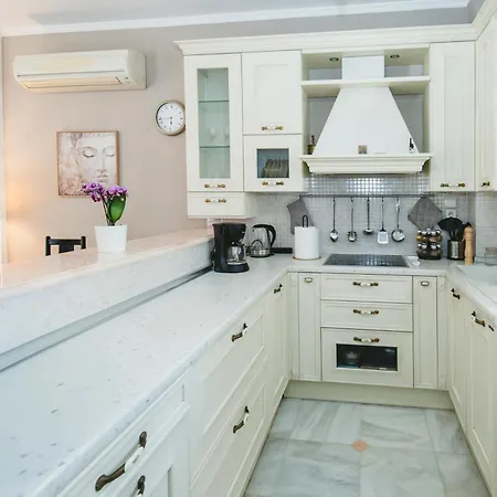 Villa Irene, Lindos 10 Mins, 4 Mins