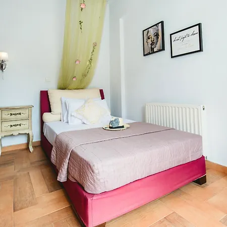 Villa Irene, Lindos 10 Mins, 4 Mins *