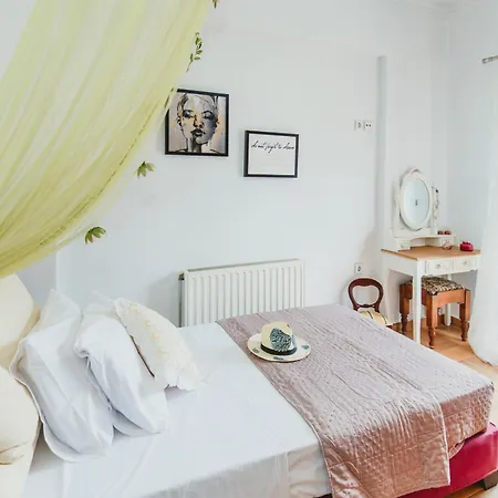 Villa Irene, Lindos 10 Mins, 4 Mins *