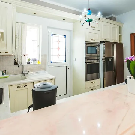 Irene, Lindos 10 Mins, 4 Mins Villa *