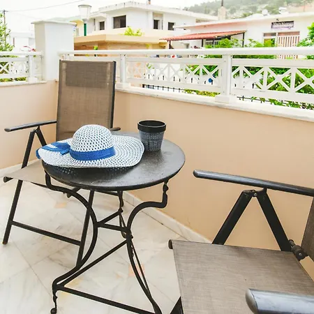 Villa Irene, Lindos 10 Mins, 4 Mins *