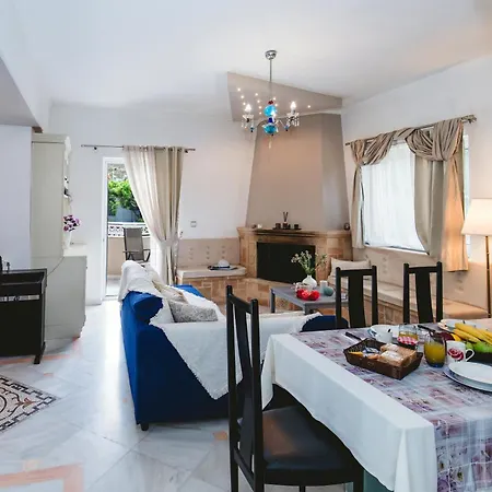 Irene, Lindos 10 Mins, 4 Mins Villa