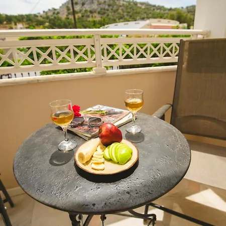 Irene, Lindos 10 Mins, 4 Mins Villa *