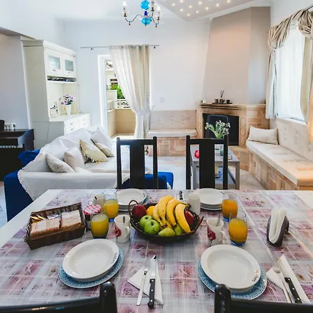 Irene, Lindos 10 Mins, 4 Mins Вилла Vlicha (Rhodes)